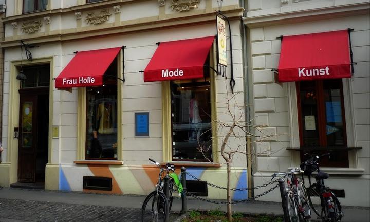 Frau Holle - Mode Kunst Cafe