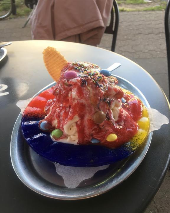 Eiscafé Schöneweiß