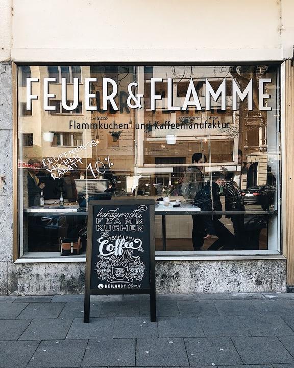 FEUER & FLAMME